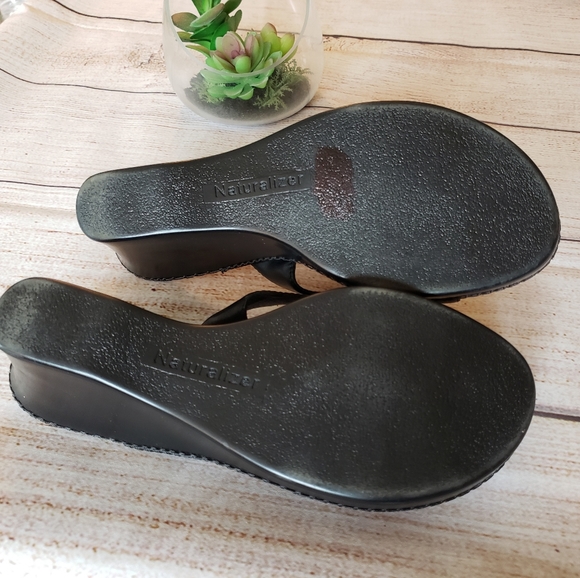 Naturalizer Wedge Sandals ~ 8 - Picture 6 of 11